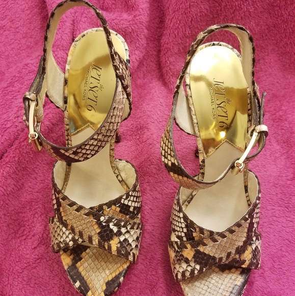 Michael Kors authentic Odessa sandals - Picture 2 of 6